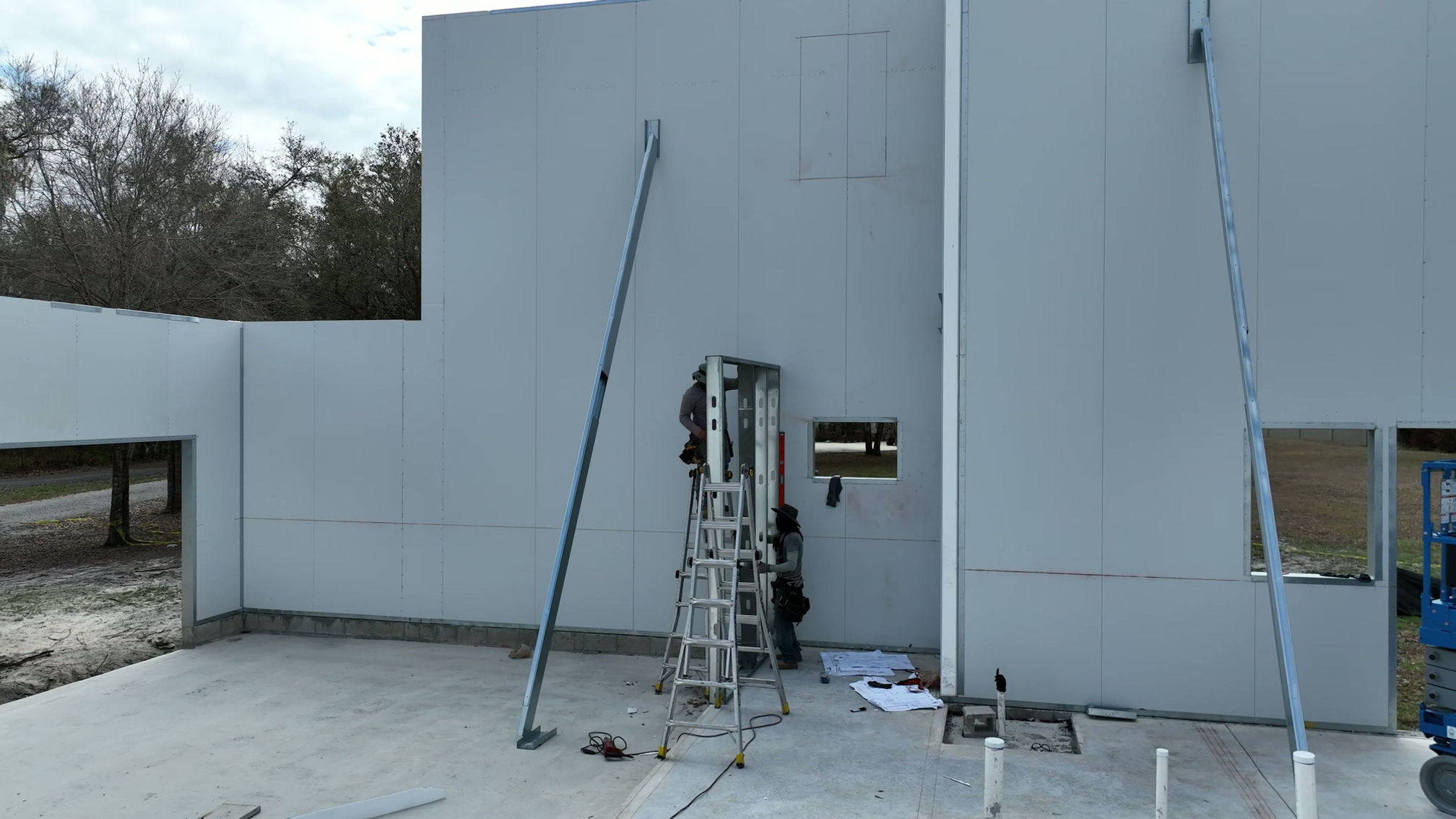 Metal frame SIPs video